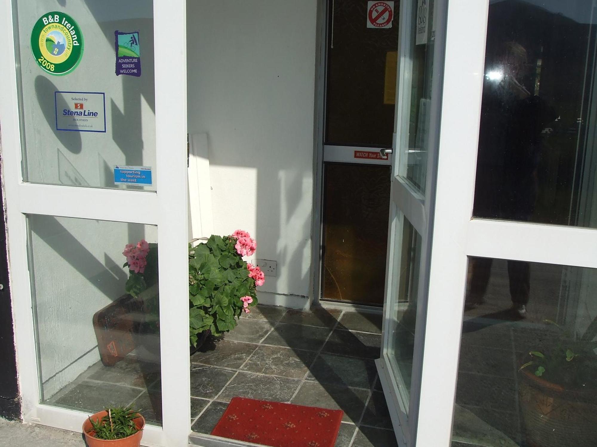 Achill West Coast House Bed & Breakfast Dooagh ภายนอก รูปภาพ