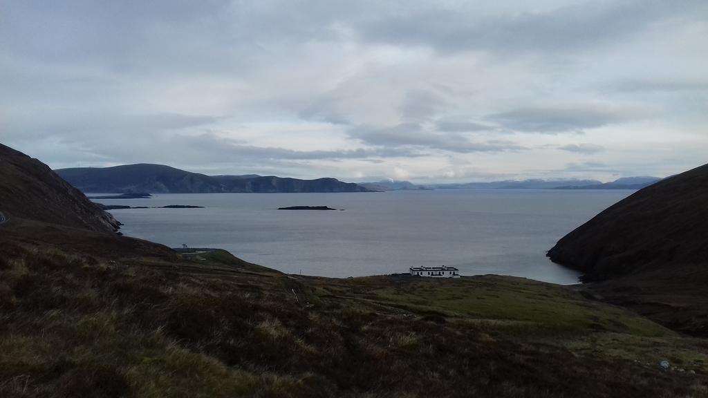 Achill West Coast House Bed & Breakfast Dooagh ภายนอก รูปภาพ
