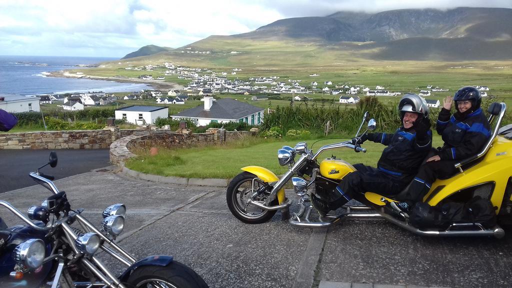 Achill West Coast House Bed & Breakfast Dooagh ภายนอก รูปภาพ